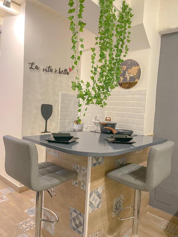Giusino Home - Centro Storico ปาแลร์โม ภายนอก รูปภาพ